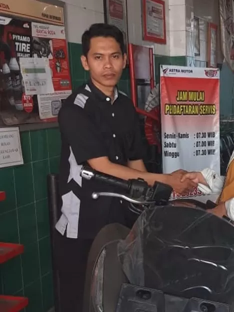 Ajik Sutarji Motor Honda Purwodadi Webportal Marketing Sepeda Motor Indonesia