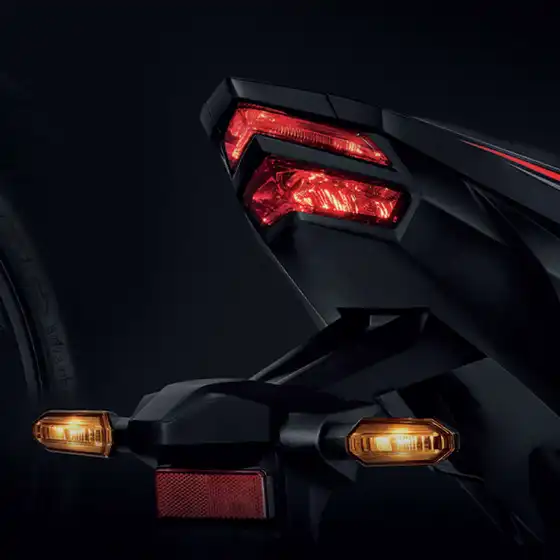 Fitur Motor Honda CBR150R ABS Racing Red Repsol Kendari 2026